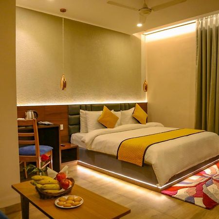 Four Leaf Hotel - Sapphire Blue, Varanasi Luaran gambar