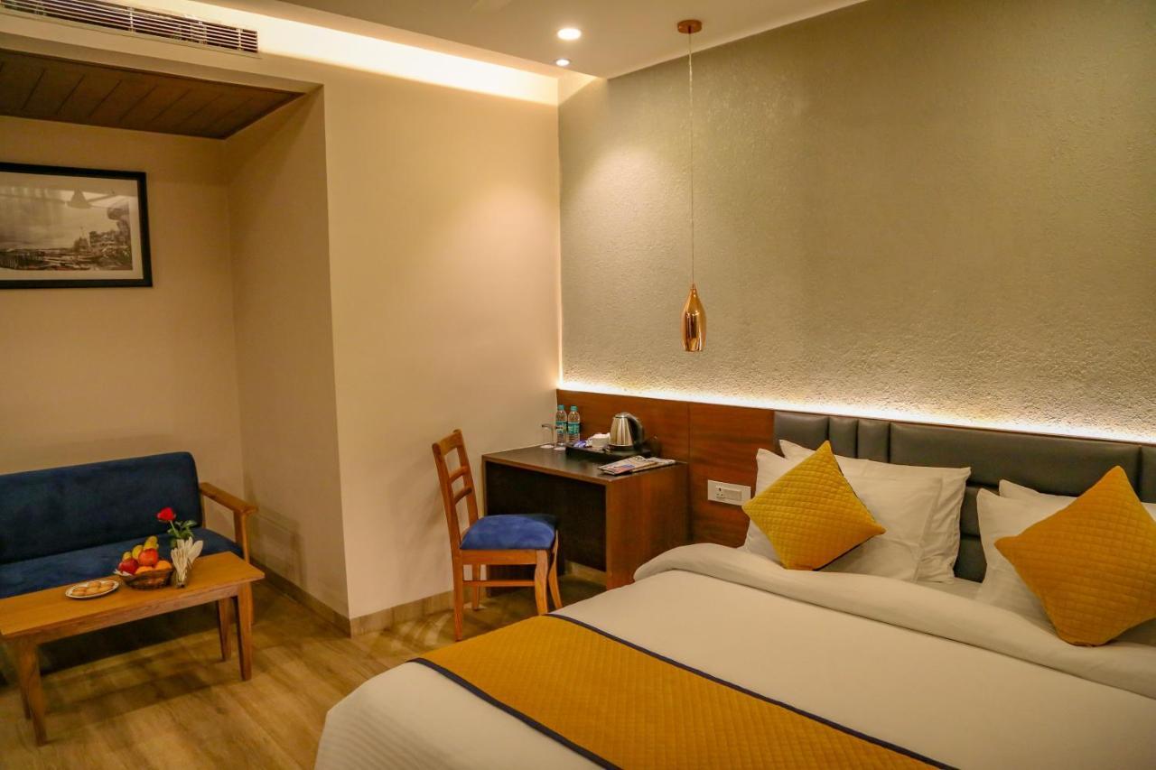 Four Leaf Hotel - Sapphire Blue, Varanasi Luaran gambar