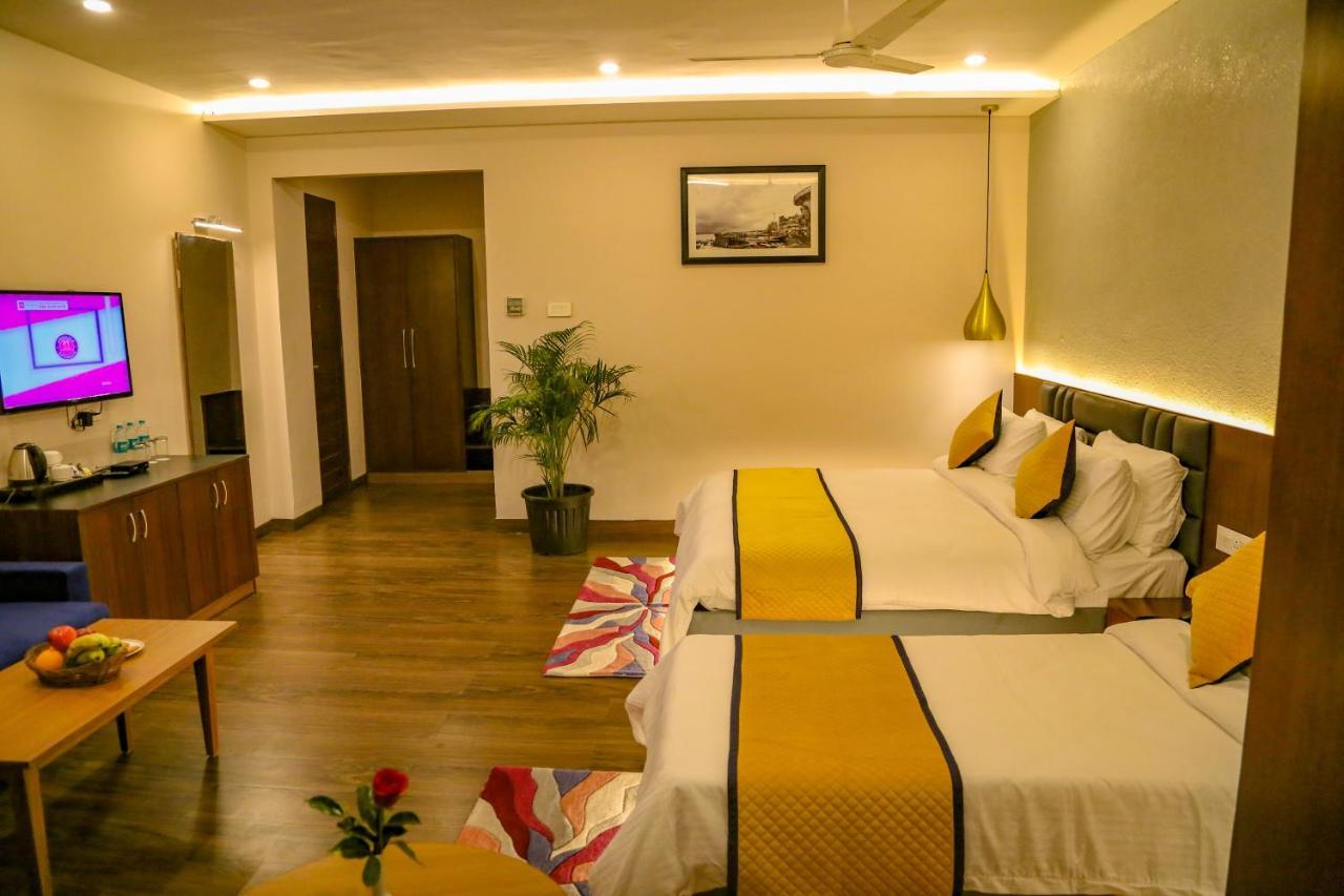 Four Leaf Hotel - Sapphire Blue, Varanasi Luaran gambar