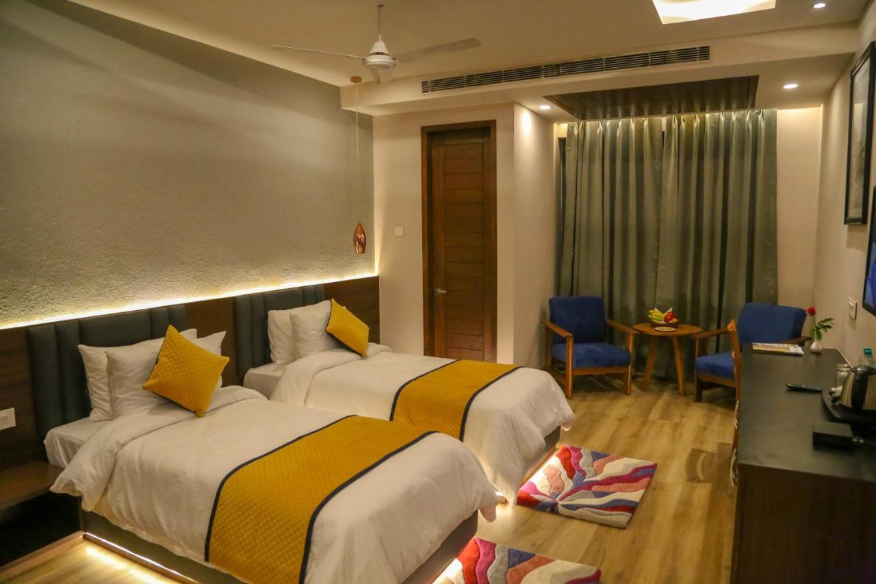 Four Leaf Hotel - Sapphire Blue, Varanasi Luaran gambar