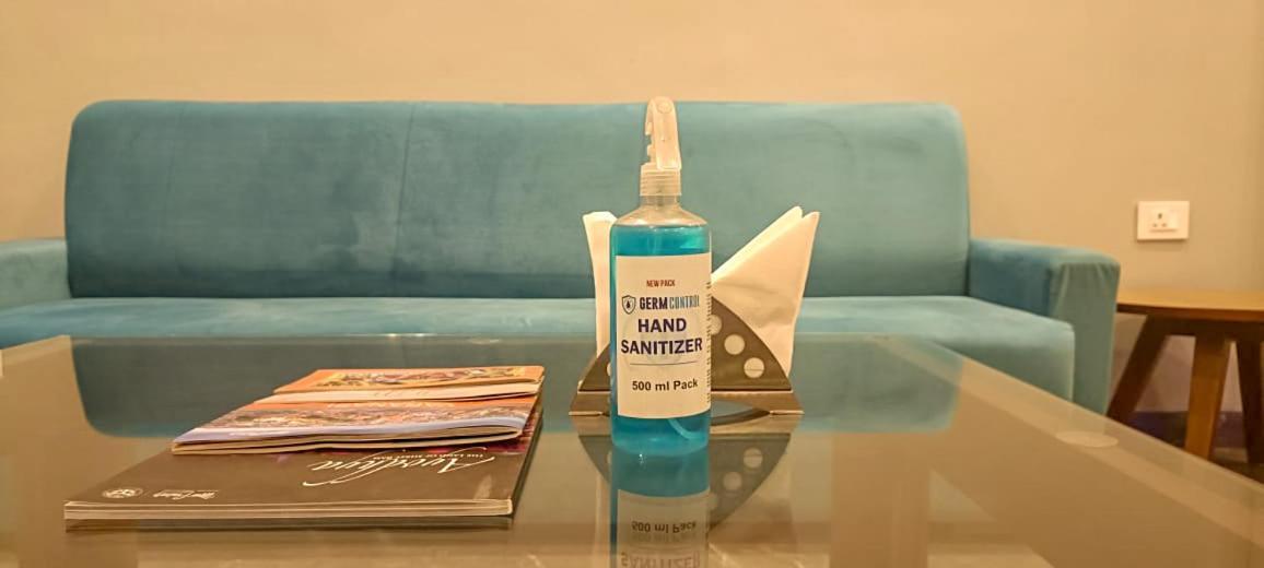 Four Leaf Hotel - Sapphire Blue, Varanasi Luaran gambar