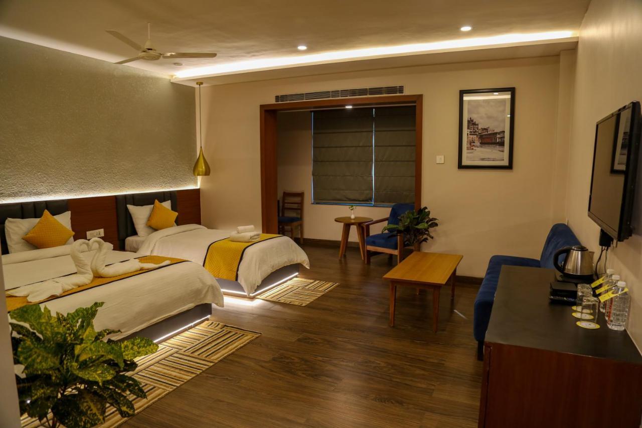 Four Leaf Hotel - Sapphire Blue, Varanasi Luaran gambar