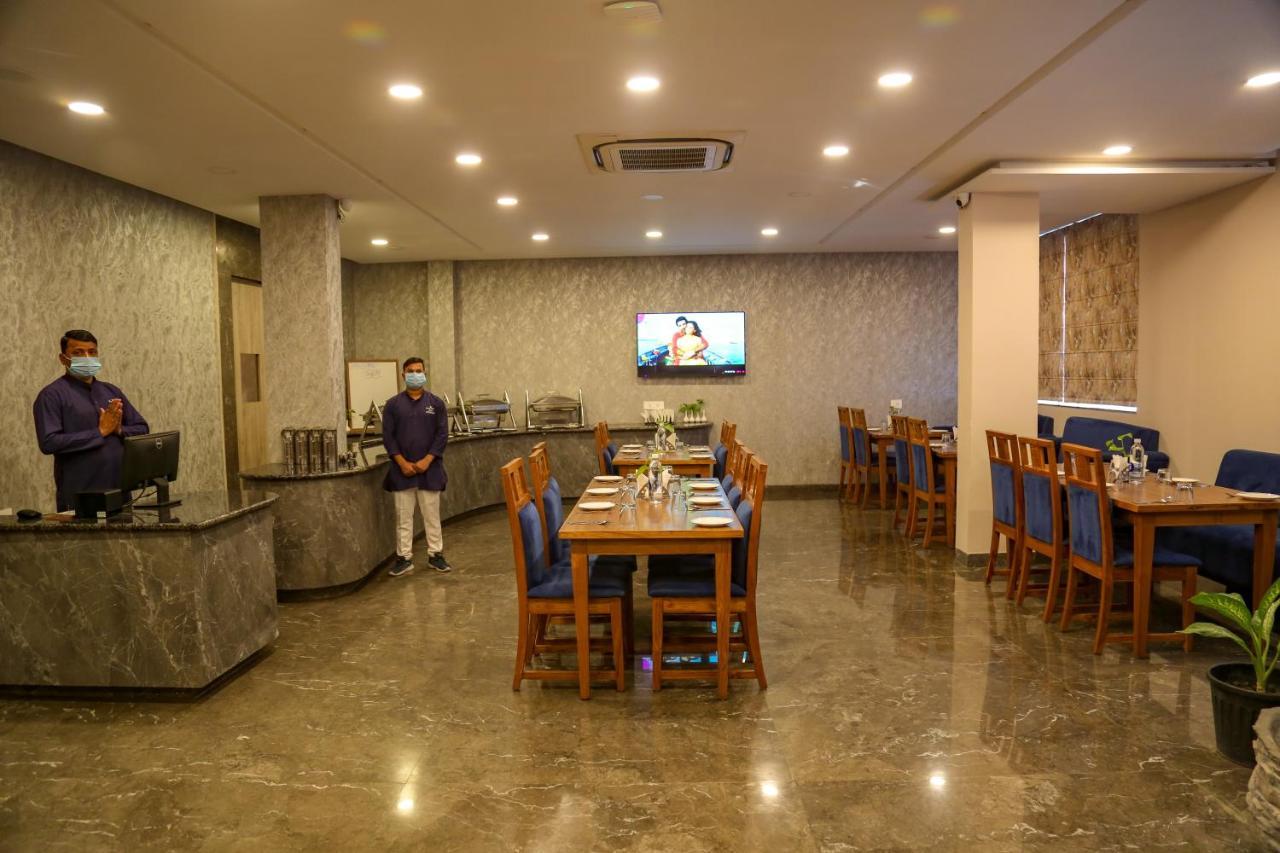 Four Leaf Hotel - Sapphire Blue, Varanasi Luaran gambar
