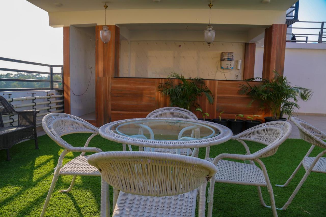 Four Leaf Hotel - Sapphire Blue, Varanasi Luaran gambar
