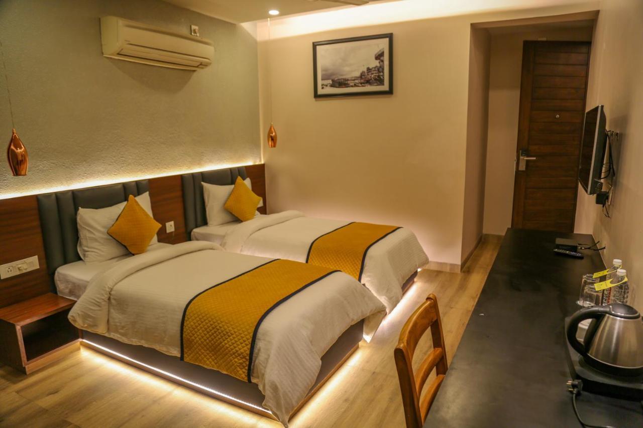Four Leaf Hotel - Sapphire Blue, Varanasi Luaran gambar
