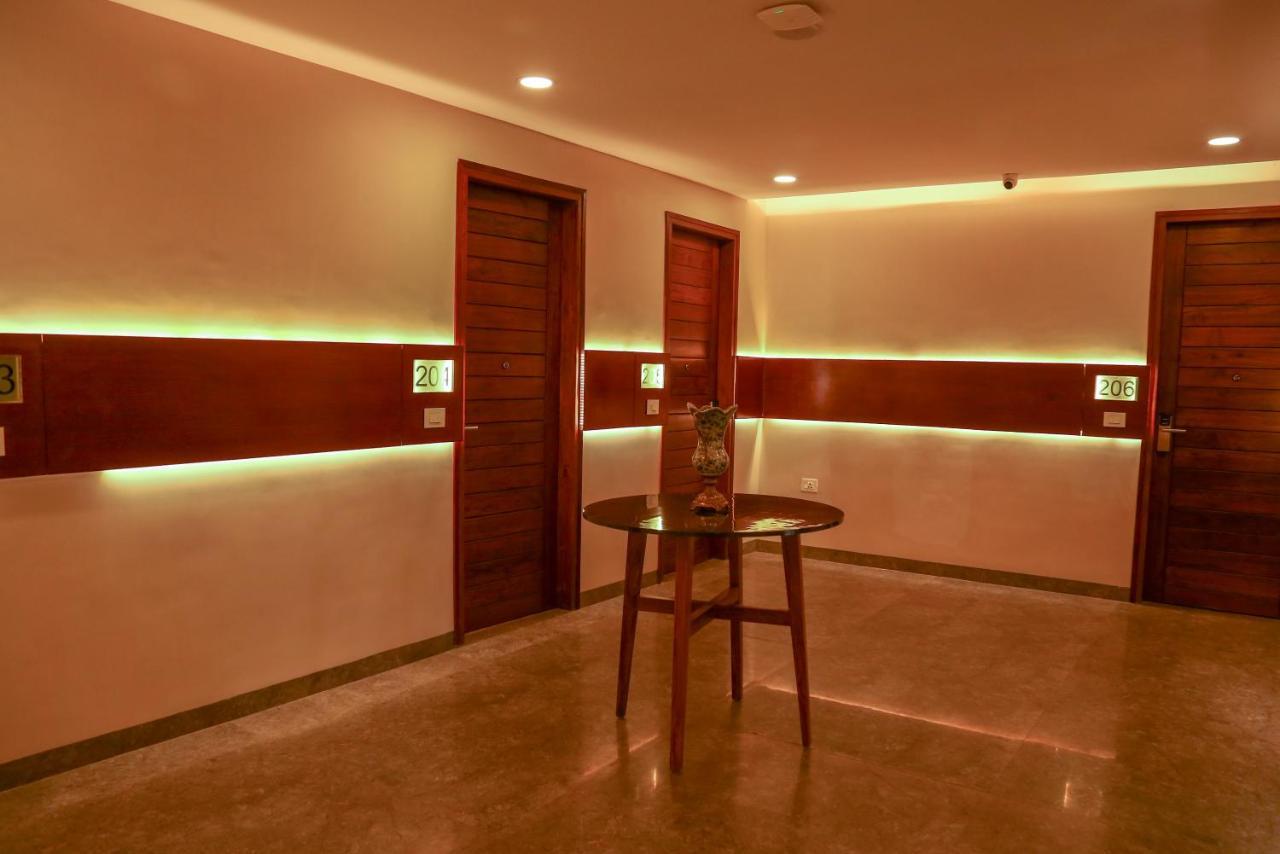 Four Leaf Hotel - Sapphire Blue, Varanasi Luaran gambar