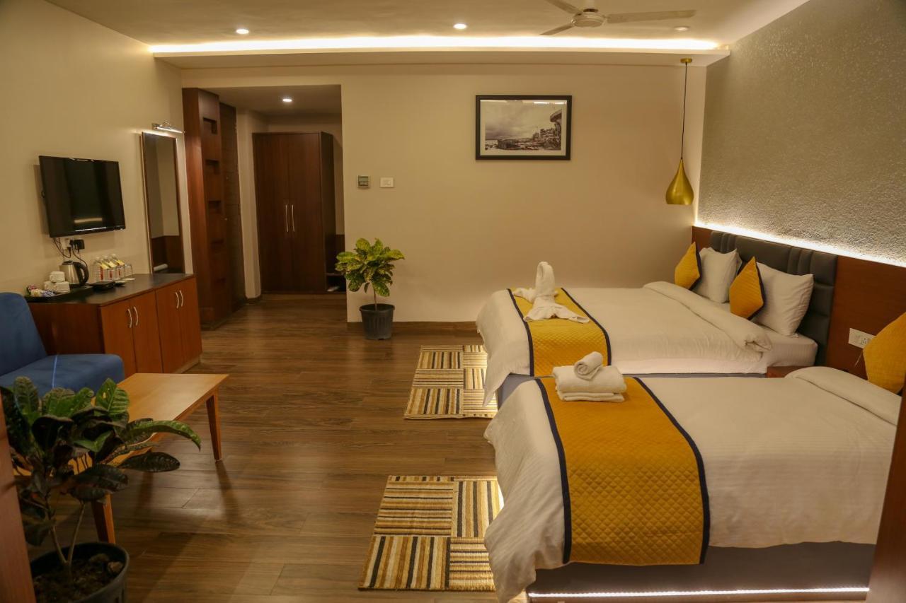 Four Leaf Hotel - Sapphire Blue, Varanasi Luaran gambar